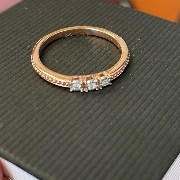 10kt Rose Gold Diamond Designer Ring - Picture 2 of 7